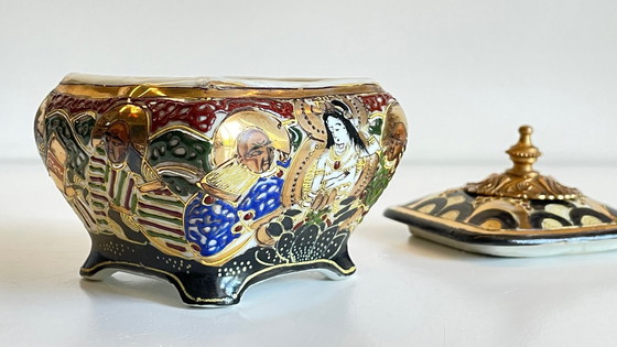 Image 1 of  Boite Porcelaine Chinoise Et Laiton Début Xxème