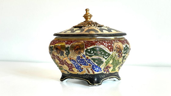 Image 1 of  Boite Porcelaine Chinoise Et Laiton Début Xxème