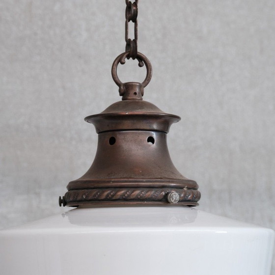 Image 1 of Lampe suspendue vintage en laiton et verre opalin, France 1950s