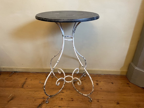 Image 1 of Table d'appoint Art Nouveau 1890 Avec Faux Marbre Forgé à la Main