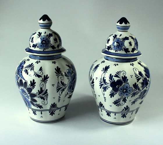 Image 1 of 2 Vases Delft Avec Couvercle En Set, Peints à la Main, Vintage