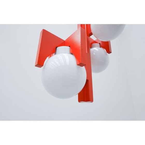 Image 1 of Lampe suspendue vintage en bois laqué rouge et opaline, Italie 1970