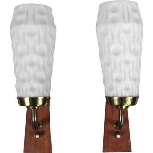 Paire d'appliques vintage en laiton et verre opalin, Danemark années 1960