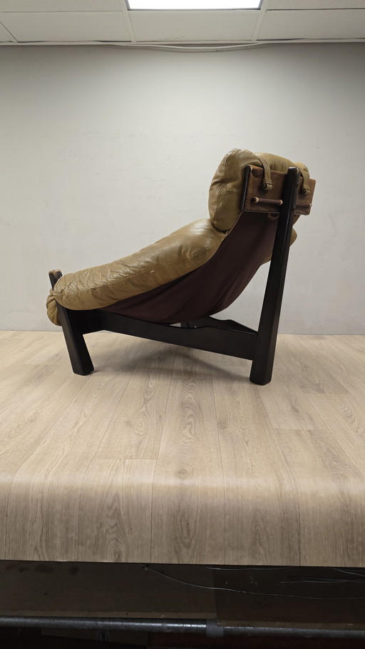 Chaise longue tripode par Gerard Van Den Berg