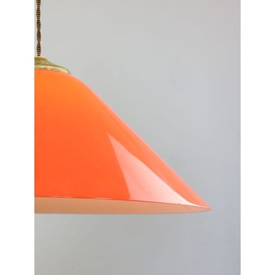 Image 1 of Lampe suspendue vintage en plexiglas orange et laiton, Italie 1960