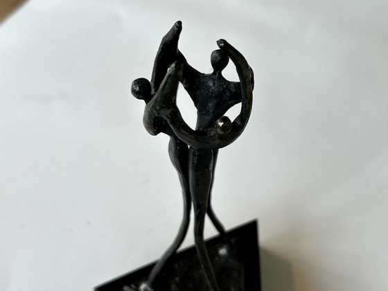 Image 1 of Corry Ammerlaan - Figurine en bronze - Niveau Coopération