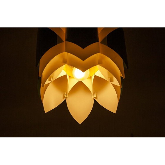 Image 1 of Paire de lampes suspendues vintage en acrylique vert et blanc par Lars Schiøler pour Hoyrup, Danemark 1960