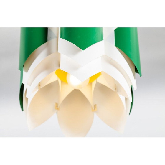 Image 1 of Paire de lampes suspendues vintage en acrylique vert et blanc par Lars Schiøler pour Hoyrup, Danemark 1960