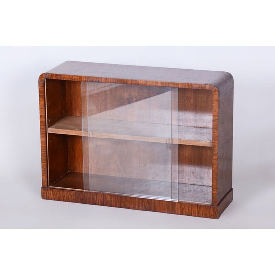 Image 1 of Bibliothèque Vintage Art Déco en noyer et verre, Tchécoslovaquie 1930