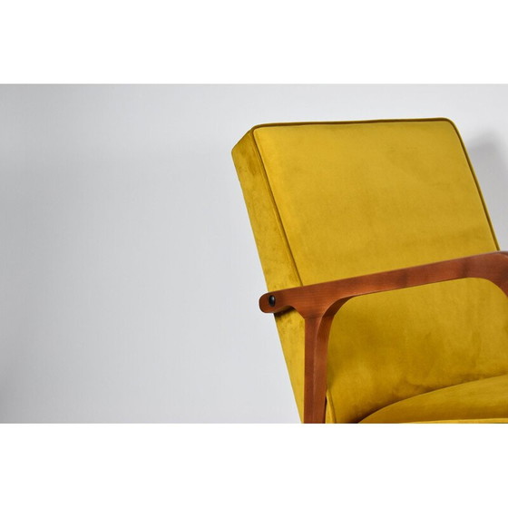 Image 1 of Fauteuil vintage polonais b-04, velours doré 1970