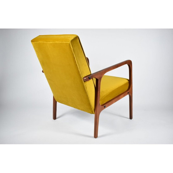 Image 1 of Fauteuil vintage polonais b-04, velours doré 1970