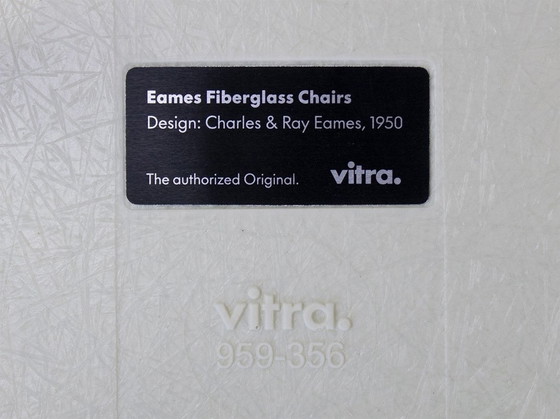 Image 1 of Vitra Original Dsr En Parchemin Fibre de Verre Design Charles Eames