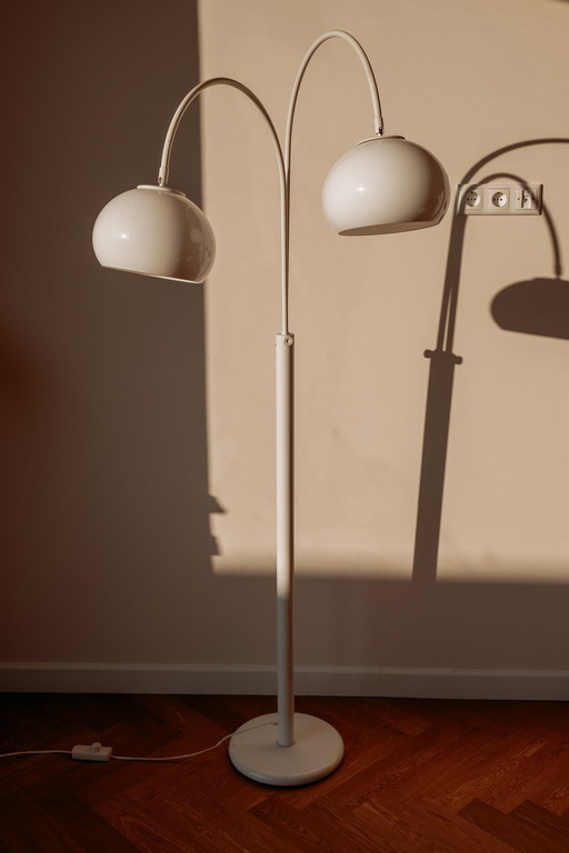 Lampadaire vintage blanc avec double noeud