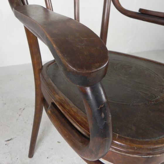 Image 1 of Fauteuil en hêtre avec accoudoirs, style Thonet, années 1920