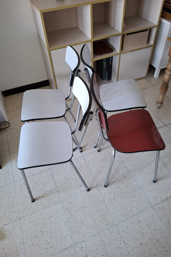 Image 1 of 4 x Chaise en formica