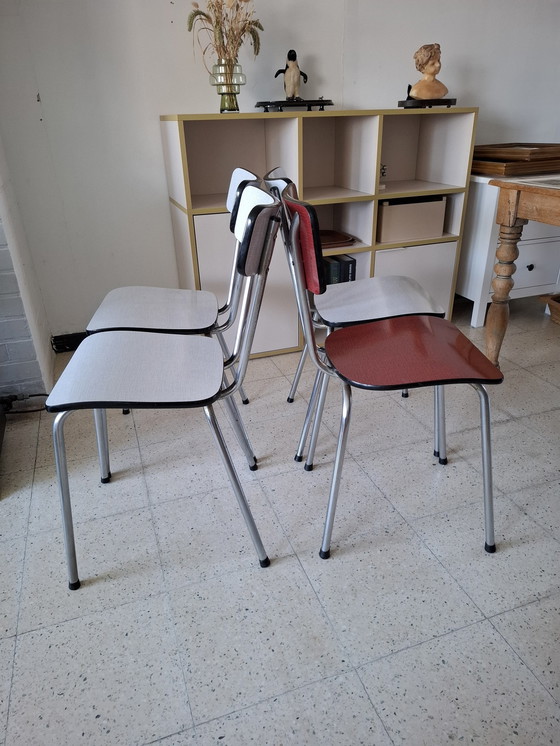 Image 1 of 4 x Chaise en formica
