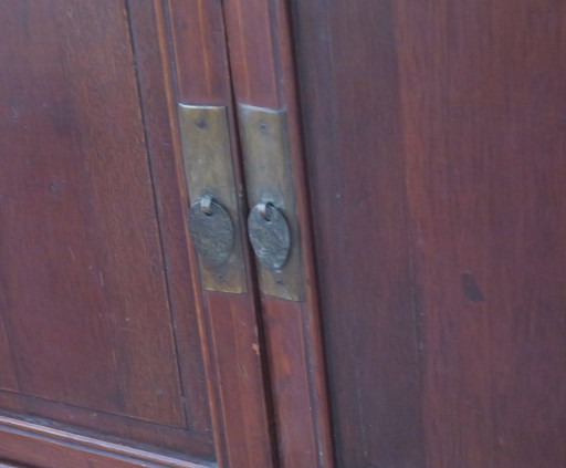 Ancienne armoire chinoise peinte Boho avec 2 portes et 2 tiroirs, 1910