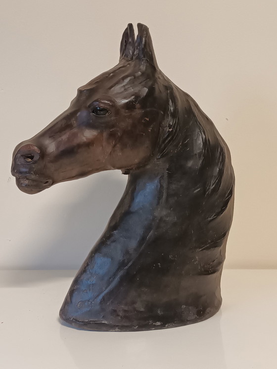 Image 1 of Tête de cheval en cuir