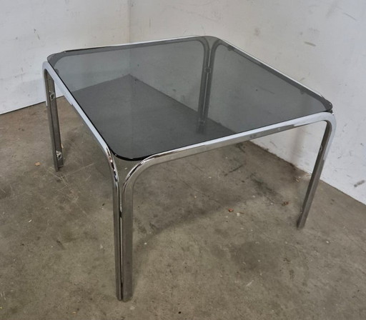 Table basse de l'ère spatiale