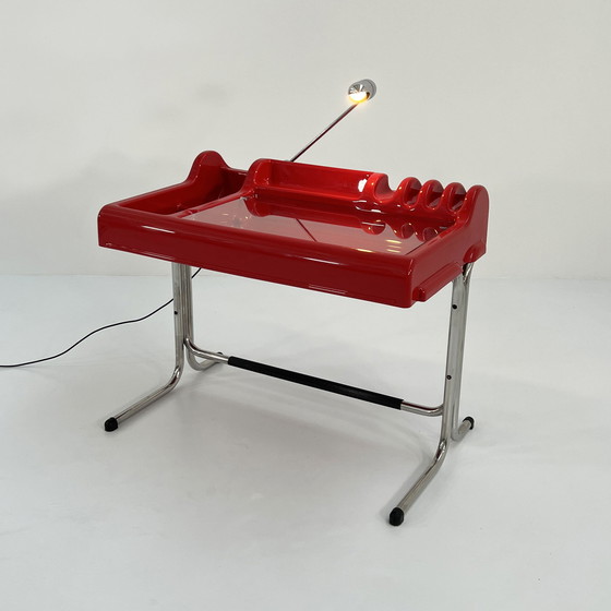 Image 1 of Bureau Orix rouge par Vittorio Parigi & Nani Prina pour Molteni, 1970S