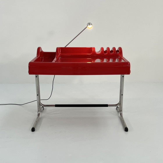 Image 1 of Bureau Orix rouge par Vittorio Parigi & Nani Prina pour Molteni, 1970S