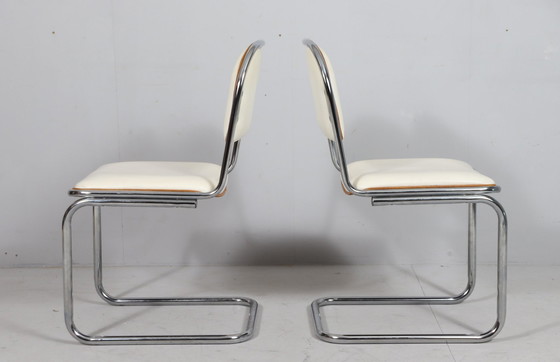 Image 1 of  Lot de 4 chaises cantilever, style Bauhaus, Italie, années 1970