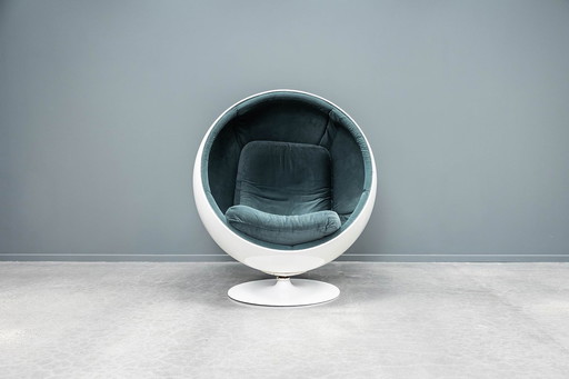 Chaise à boules