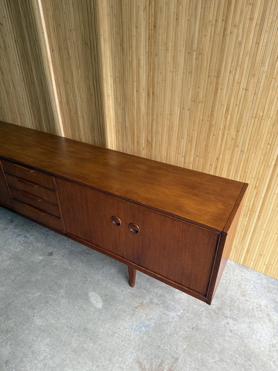 Image 1 of Buffet bas vintage en teck