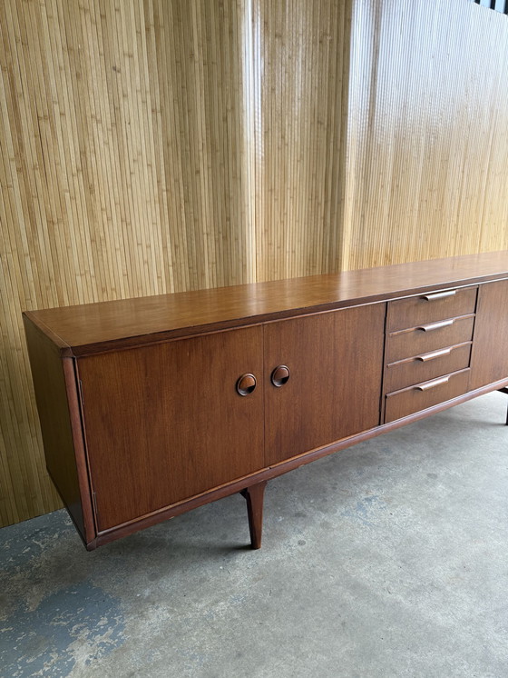 Image 1 of Buffet bas vintage en teck