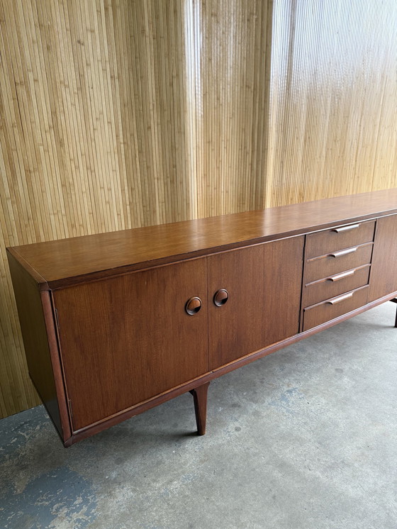 Image 1 of Buffet bas vintage en teck