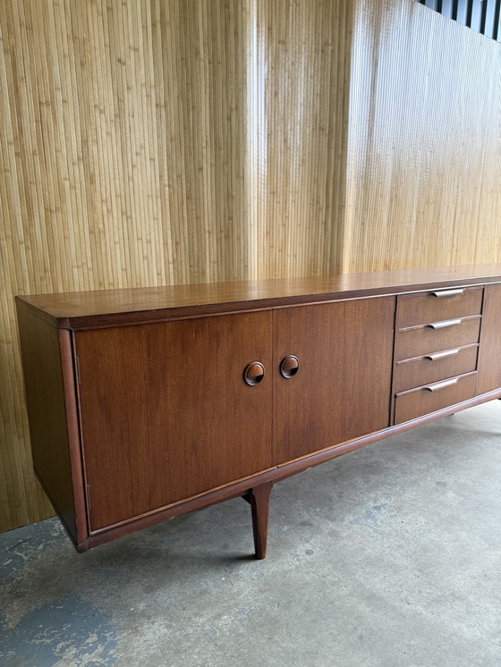 Image 1 of Buffet bas vintage en teck