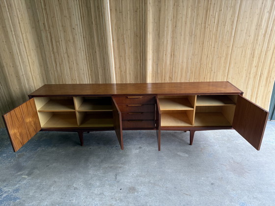 Image 1 of Buffet bas vintage en teck