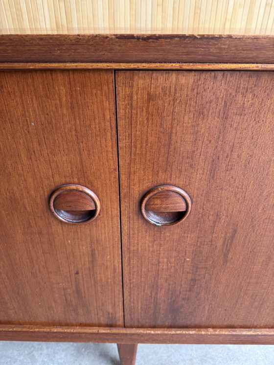 Image 1 of Buffet bas vintage en teck