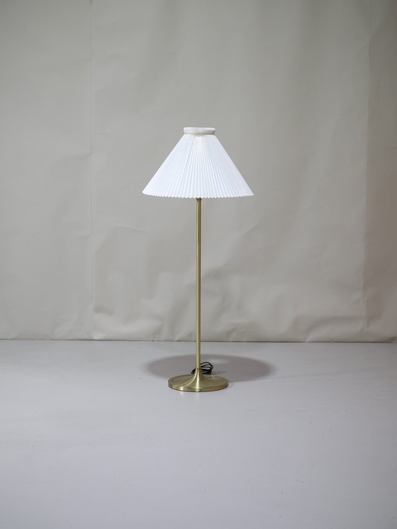 Image 1 of Le Klint 339 Lampadaire Danois Vintage Laiton Plissé Abat-jour