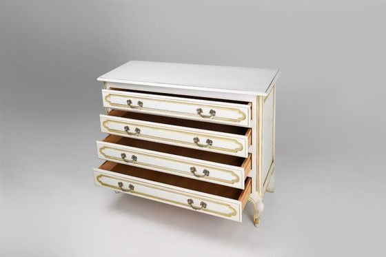 Image 1 of Commode Louis Xv du 20ème siècle
