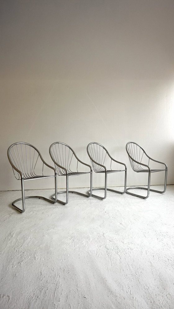 Image 1 of 4 Chaises chrome