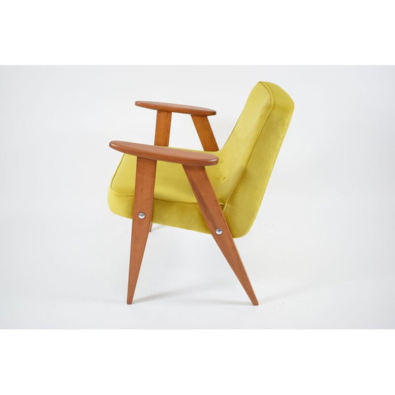 Image 1 of Fauteuil vintage 366 conçu par le célèbre J. Chierowski velours jaune 1962