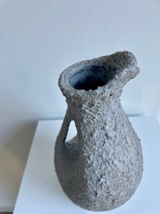 Image 1 of Jarre/Vase Rustique Gris Avec Surface Rugueuse - Céramique Et Verre