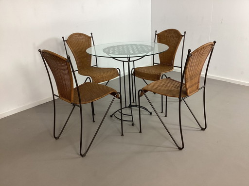 Chaises vintage en rotin avec table