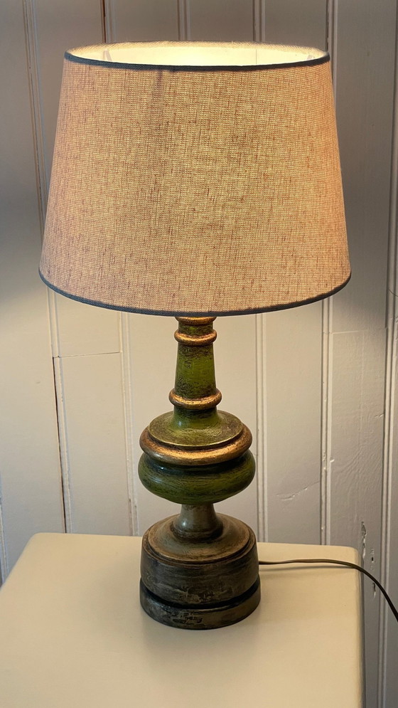 Image 1 of Lampe Vintage En Bois Tourné Chic Dorée