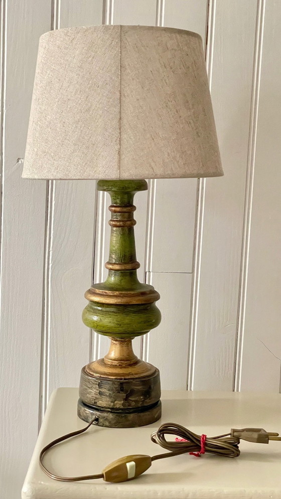 Image 1 of Lampe Vintage En Bois Tourné Chic Dorée