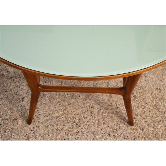Image 1 of Table ronde vintage en bois de noyer massif et verre, 1950