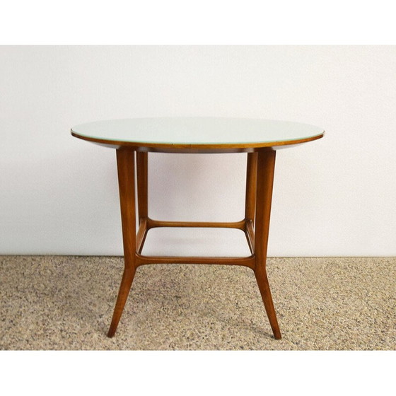 Image 1 of Table ronde vintage en bois de noyer massif et verre, 1950