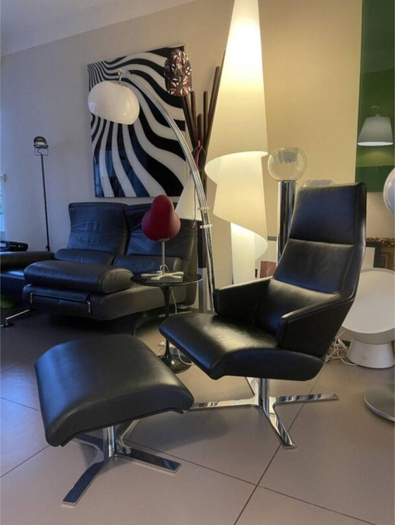 Image 1 of Fauteuil Avec Repose-Pied Modèle Torn – Ligne Roset, Design Christian Werner