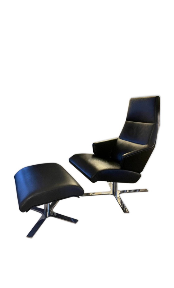 Image 1 of Fauteuil Avec Repose-Pied Modèle Torn – Ligne Roset, Design Christian Werner