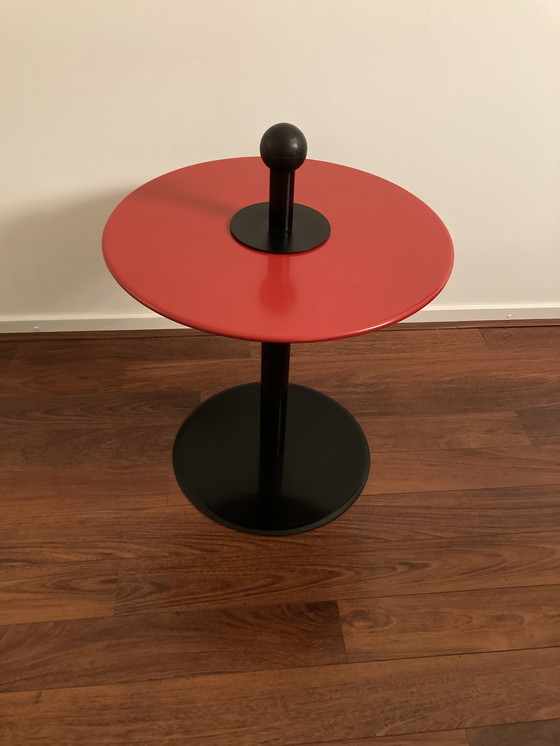 Image 1 of Table d'appoint Ikea Modèle Memphis