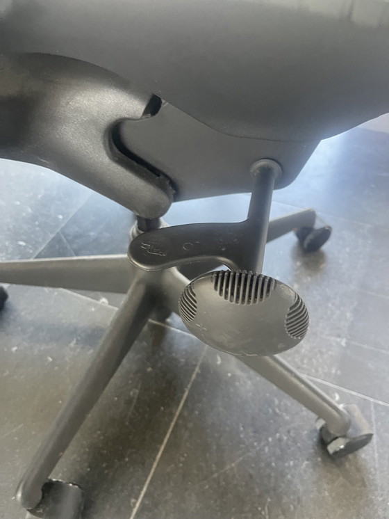 Image 1 of Herman Miller Mirra