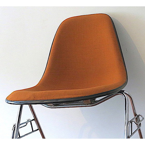 Image 1 of Chaises vintage en fibre de verre et hopsack de Charles et Ray Eames pour Herman Miller, 1970
