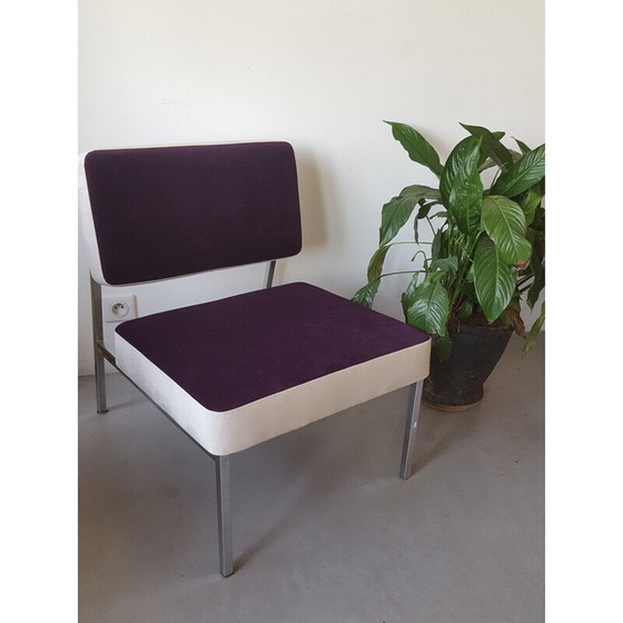 Image 1 of Chaise basse vintage blanche et violette France 1970