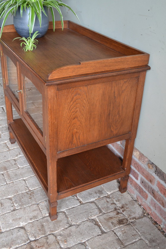 Image 1 of Ancienne armoire à thé Art Déco en bois de chêne.